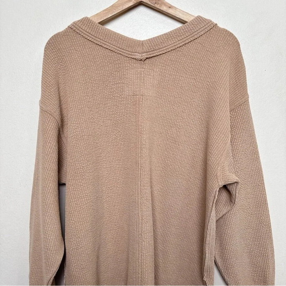 Aerie Womens  Xsmall Textured Wonder Vneck Sweatshirt - Picture 12 of 14
